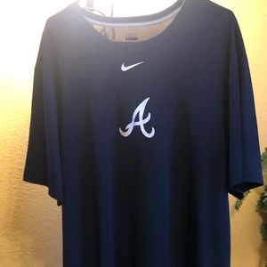 Men’s Nike shirt